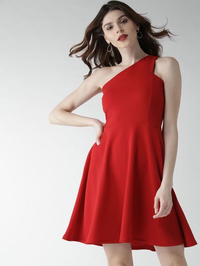 Purchasing beautiful party dresses from online shop